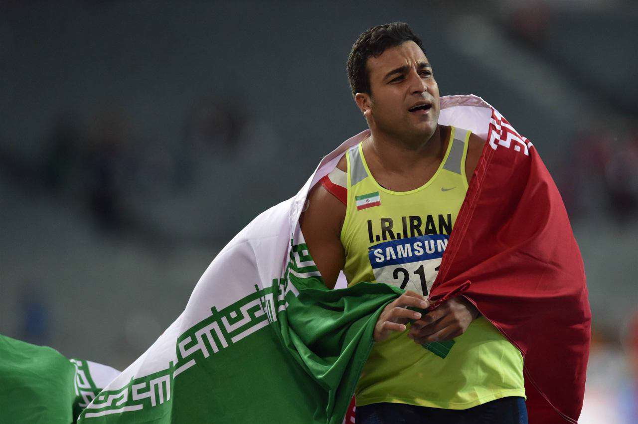 احسان حدادی ملی پوش پرتاب دیسک ایران، در مسابقات اشتوتگارت آلمان قهرمان شد.